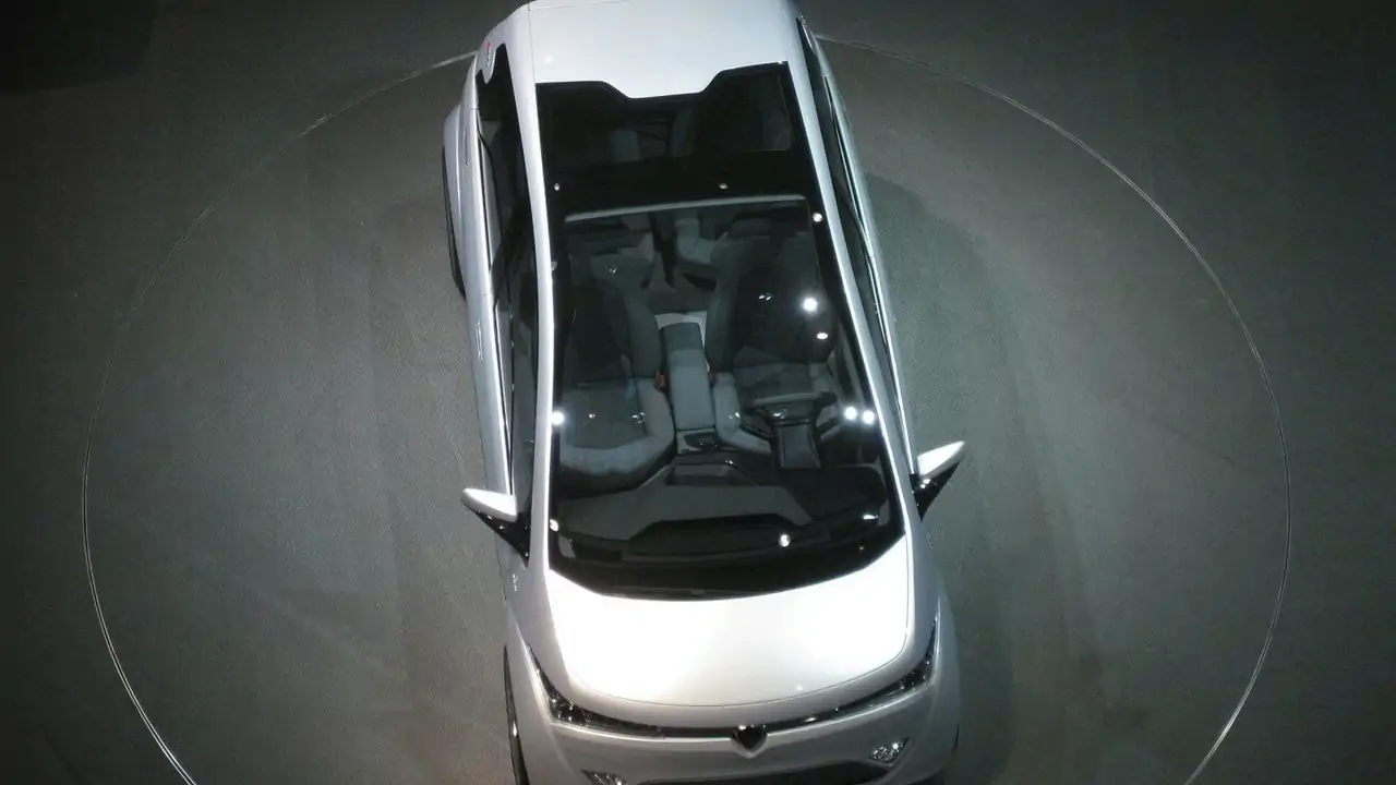 Proton Emas Hybrid Concept by Italdesign-Giugiaro in Geneva [Video]