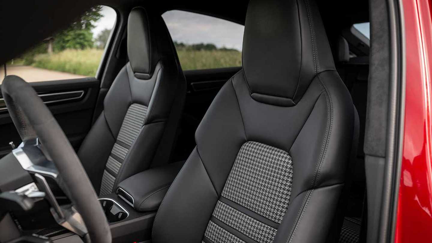 Test Porsche Cayenne GTS Coupé (2020) Was kann der sportlichste X6Gegner?