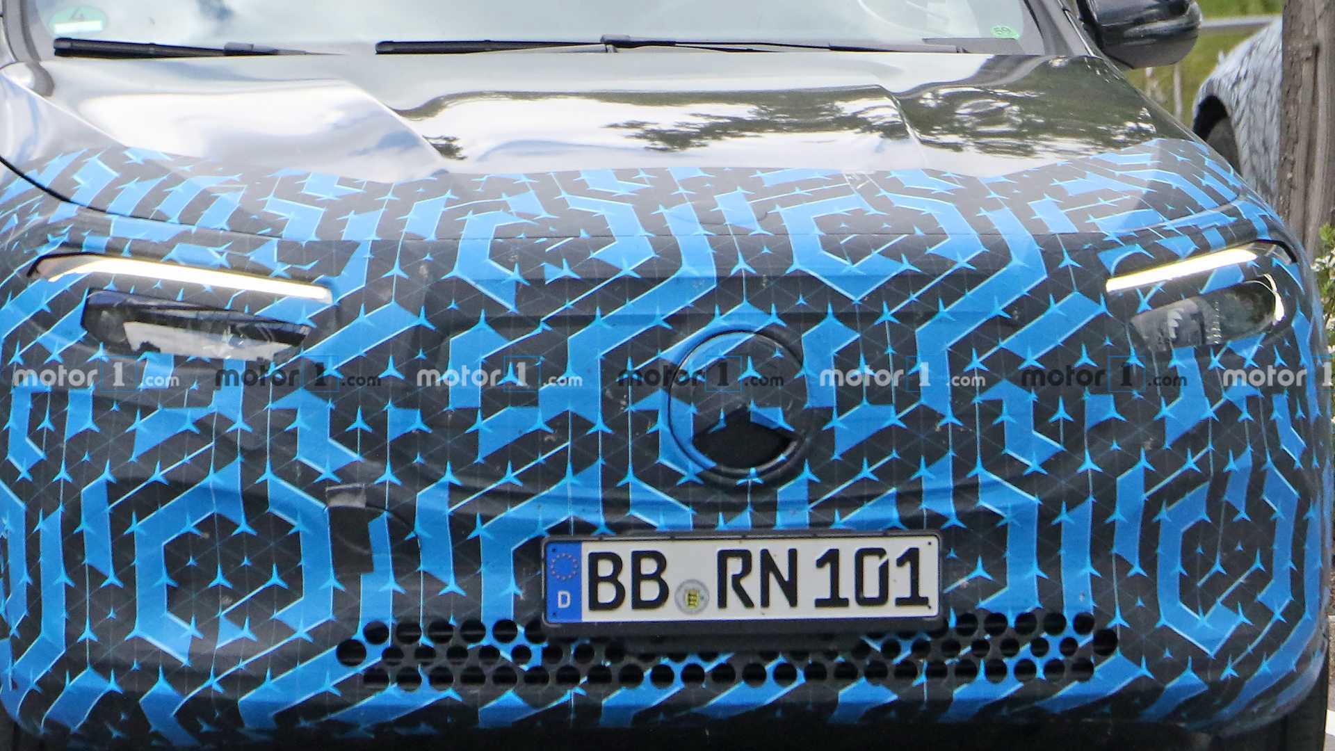 2021-mercedes-eqa-spy-photo.jpg