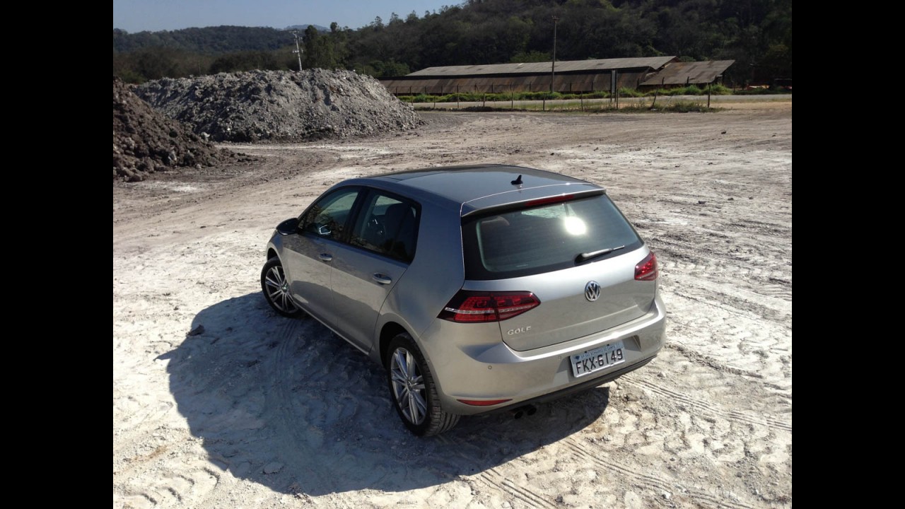 Tira-teima hatches médios: VW Golf 1.4 TSI Highline ou Ford Focus 2.0 Titanium?