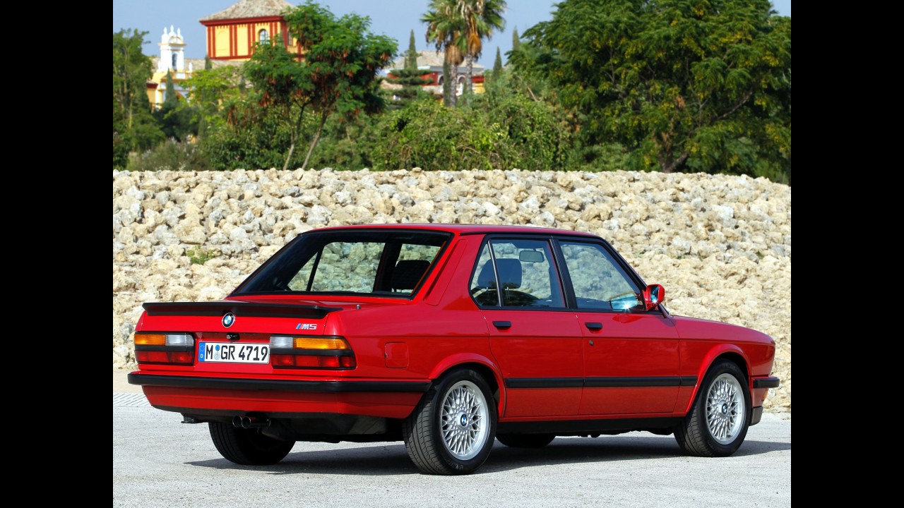Carros para sempre: BMW M5 - 30 anos do sedã mais rápido do mundo