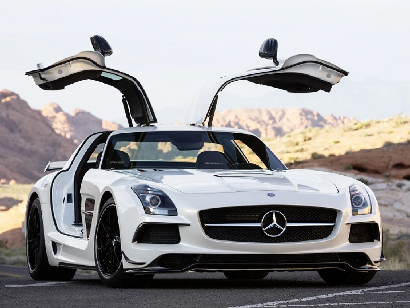 ◆AMGSLS◆ Mercedes SLS AMG Black Series chega ao Brasil pela bagatela de R