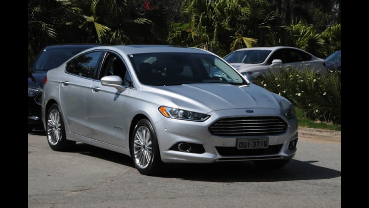 Ford dá carona gratuita com novo Fusion em aeroporto de SP
