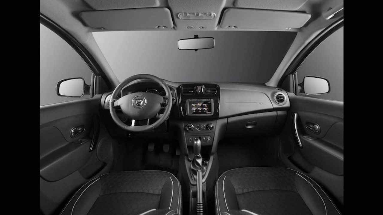 Novo Logan fica estiloso na edição comemorativa de 10 anos - veja fotos