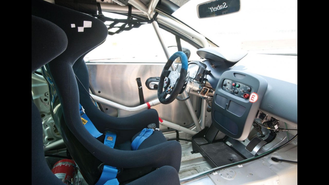 Conheça o Renault Clio Cup 2014