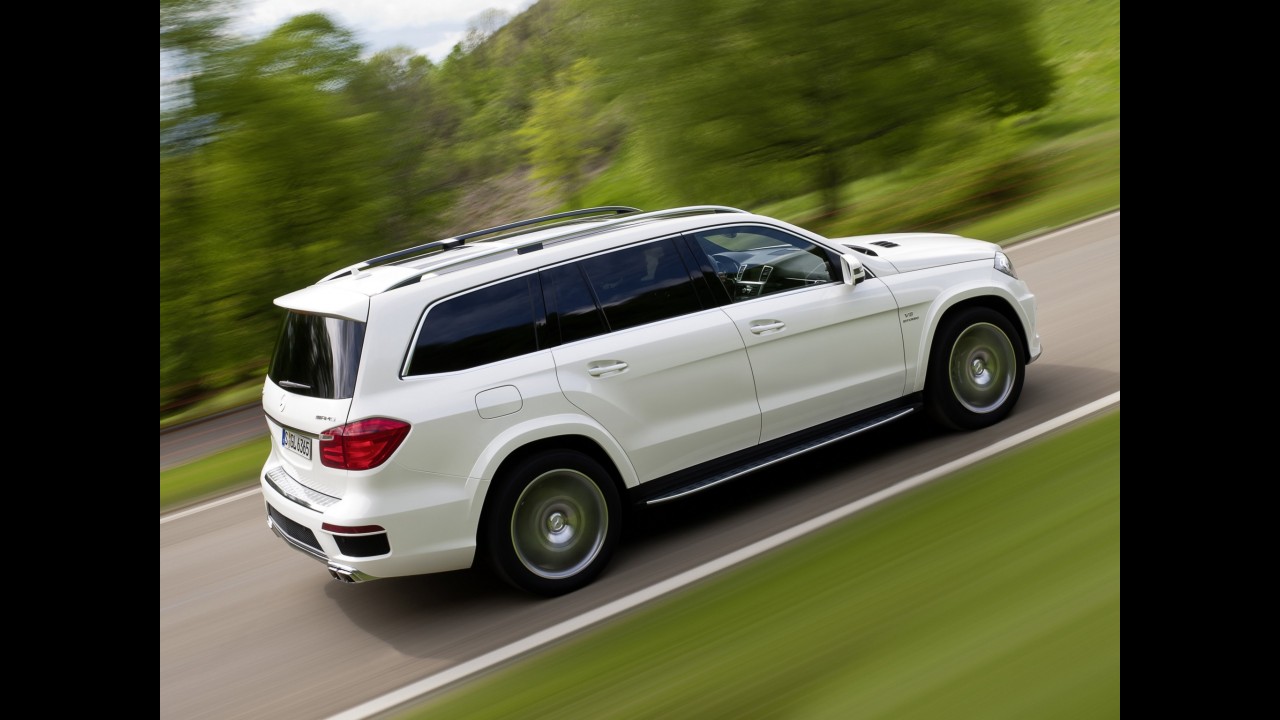 Novo Mercedes GL chega em duas versões partindo de US$ 196.900