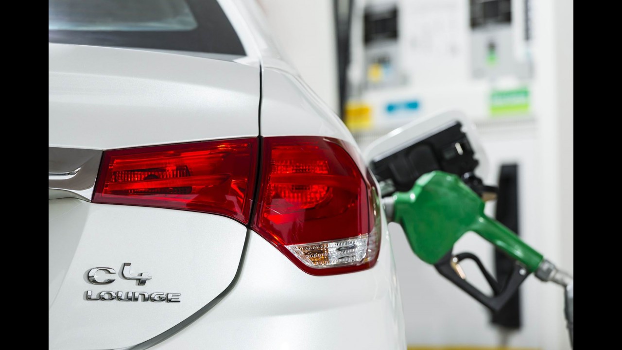 Citroën C4 Lounge THP ganha injeção flex e ESP por R$ 78.790