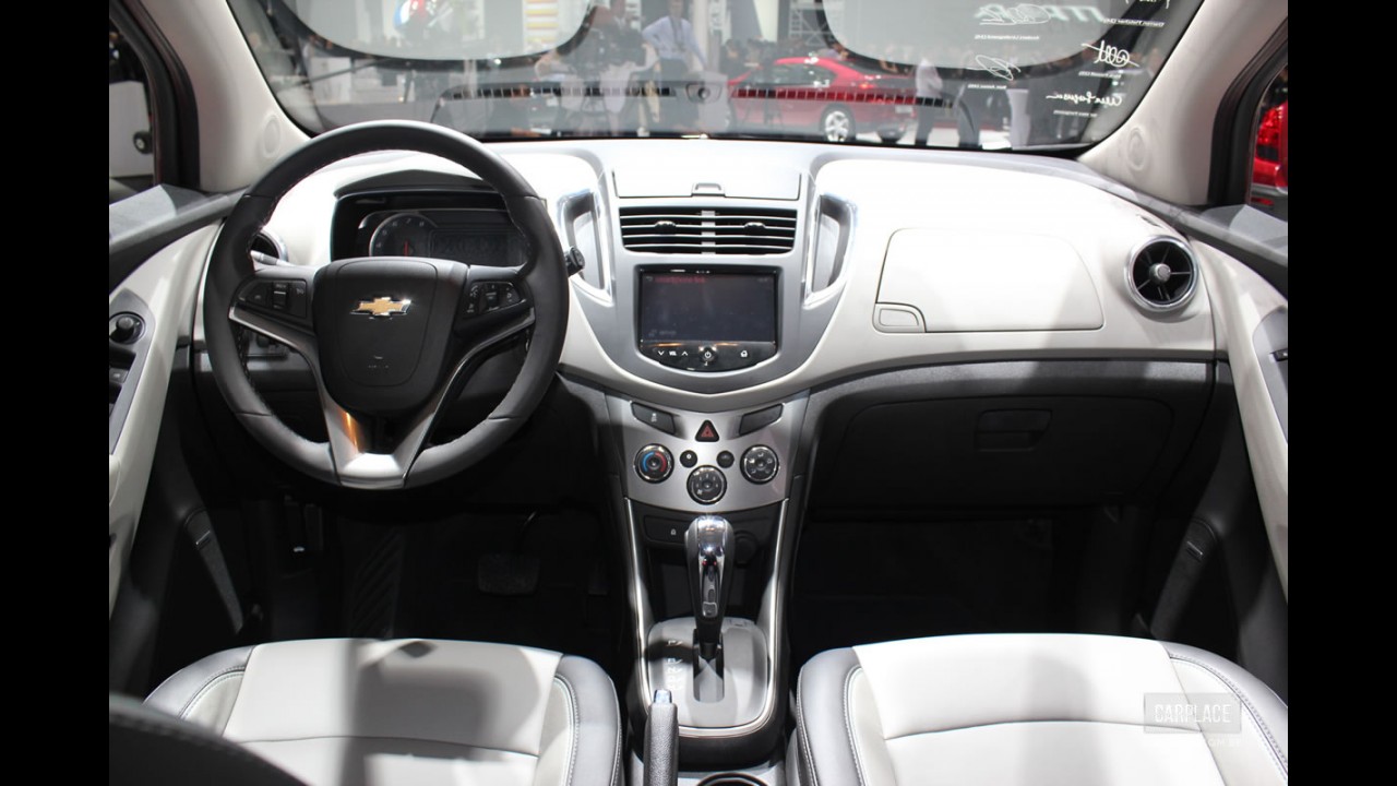 Salão de Paris: Confira fotos ao vivo do crossover Chevrolet Trax/Enjoy, que chega ao Brasil em 2013