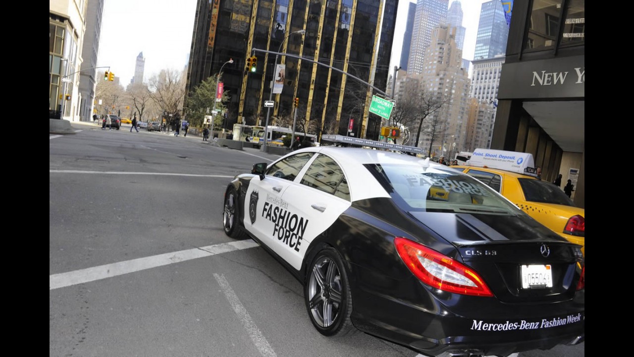 Corra que a polícia vem aí! Novo Mercedes CLS 63 AMG na patrulha de Nova York