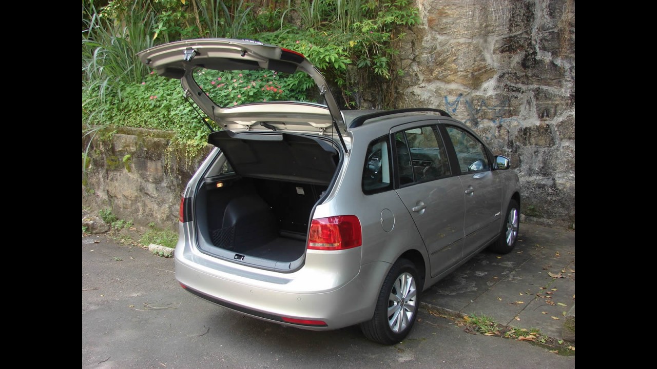 Avaliação - VW SpaceFox 1.6 Sportline I-Motion 2011 melhorou bastante, mas peca no preço