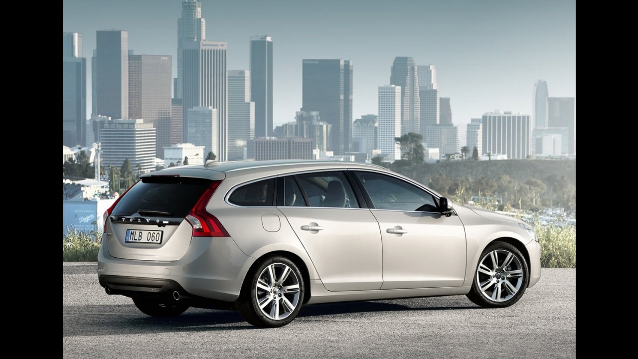 Volvo apresentará V60 Plug-in Hybrid em Genebra - Consumo chega a 52km/litro