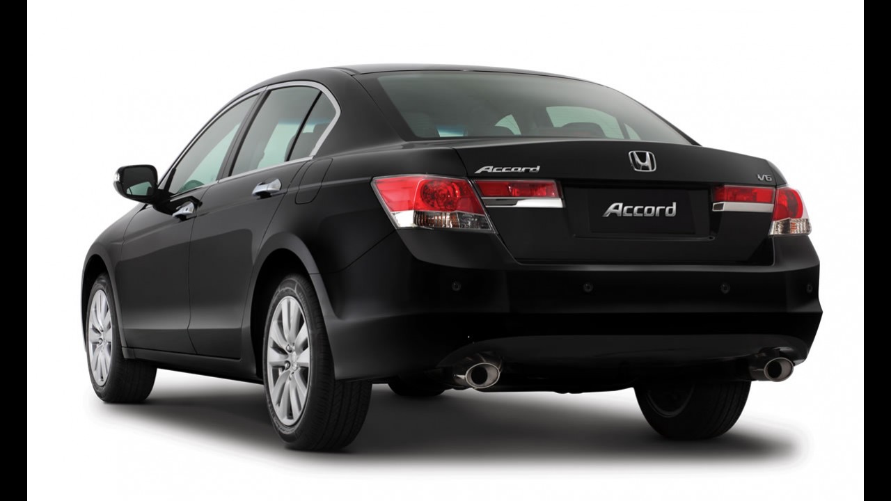 Honda lança linha Accord 2011 com novidades visuais - Preços começam em R$ 99.800