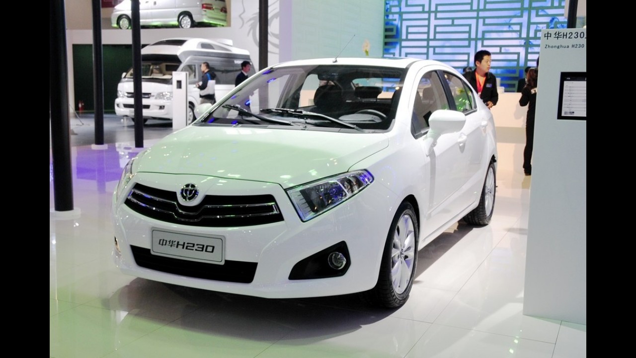Salão de Pequim: Brilliance revela o sedã compacto H230