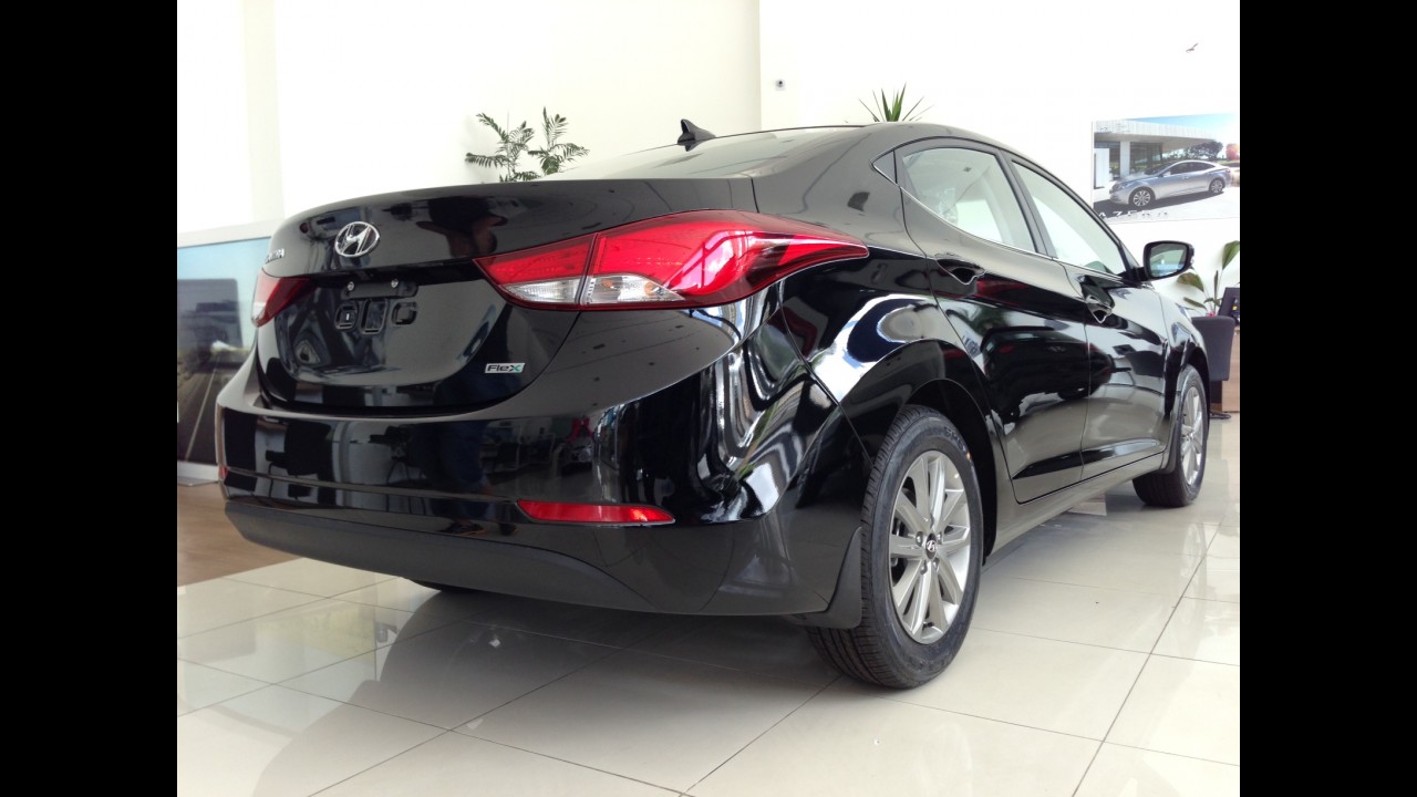 Hyundai já vende Elantra 2014 reestilizado a partir de R$ 82.900
