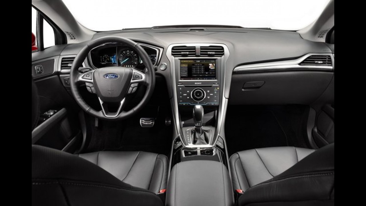 Fusion 2.0 EcoBoost de tração dianteira ganha novidades e parte de R$ 108,7 mil