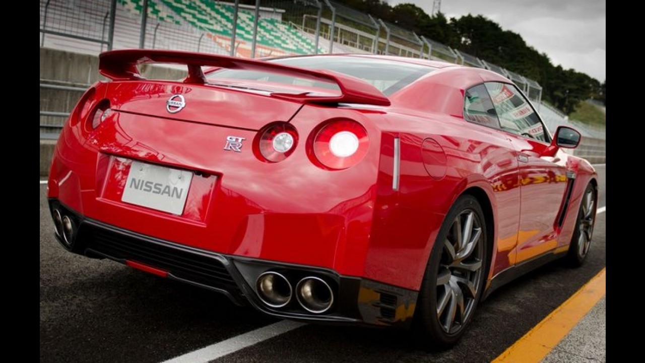 Nissan GT-R ganha atualizações para a linha 2013