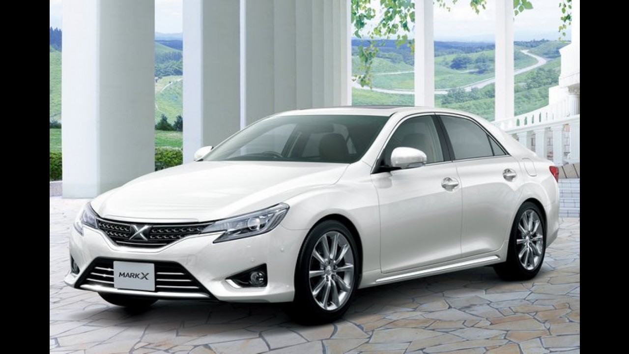 Toyota Mark X 2013 - Versão japonesa do Camry ganha visual renovado