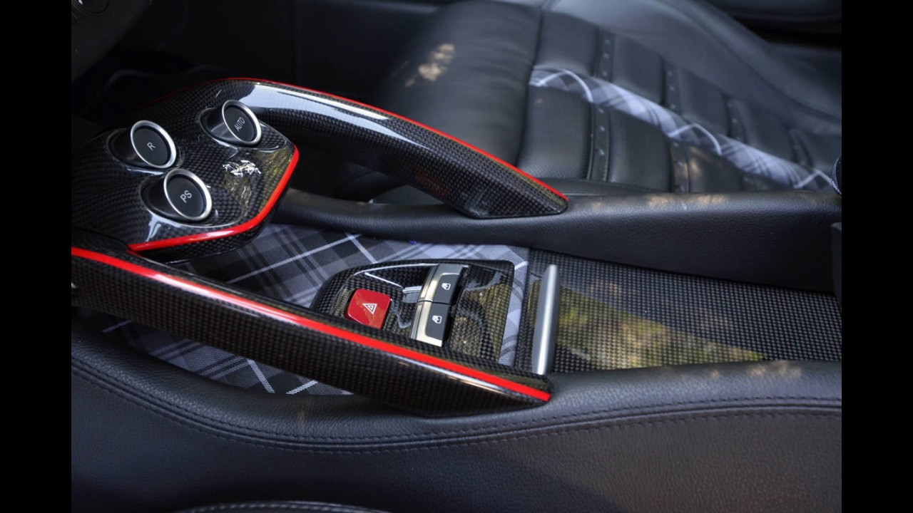 Primeira Ferrari FF personalizada é entregue em Pebble Beach