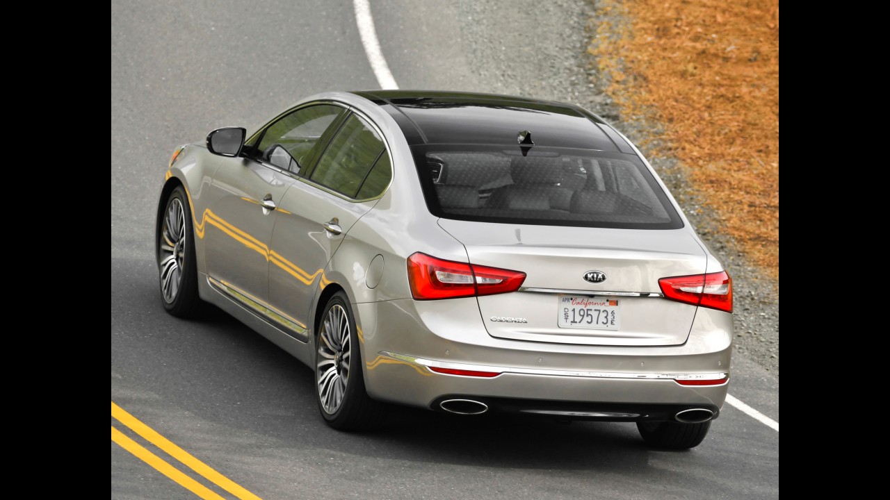Reestilizado, Kia Cadenza 2014 chega ao Brasil no mês que vem