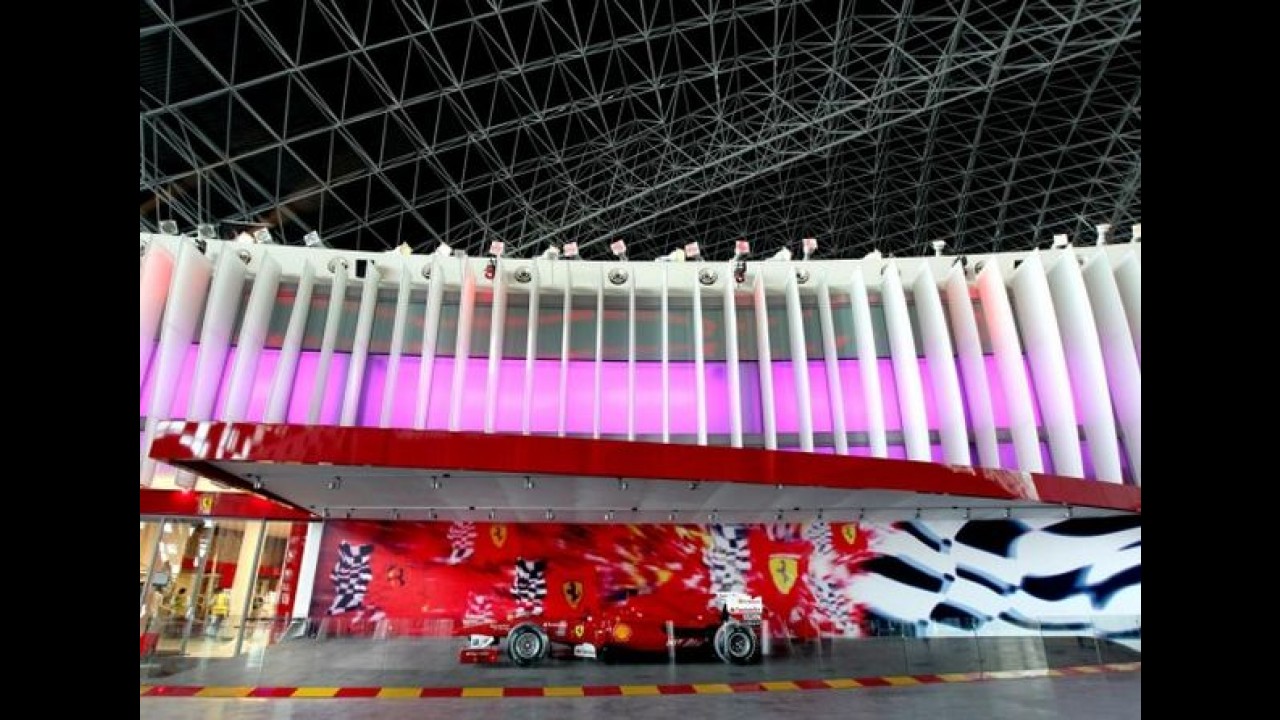 Ferrari World: Parque da Ferrari é inaugurado em Abu Dhabi - Veja fotos