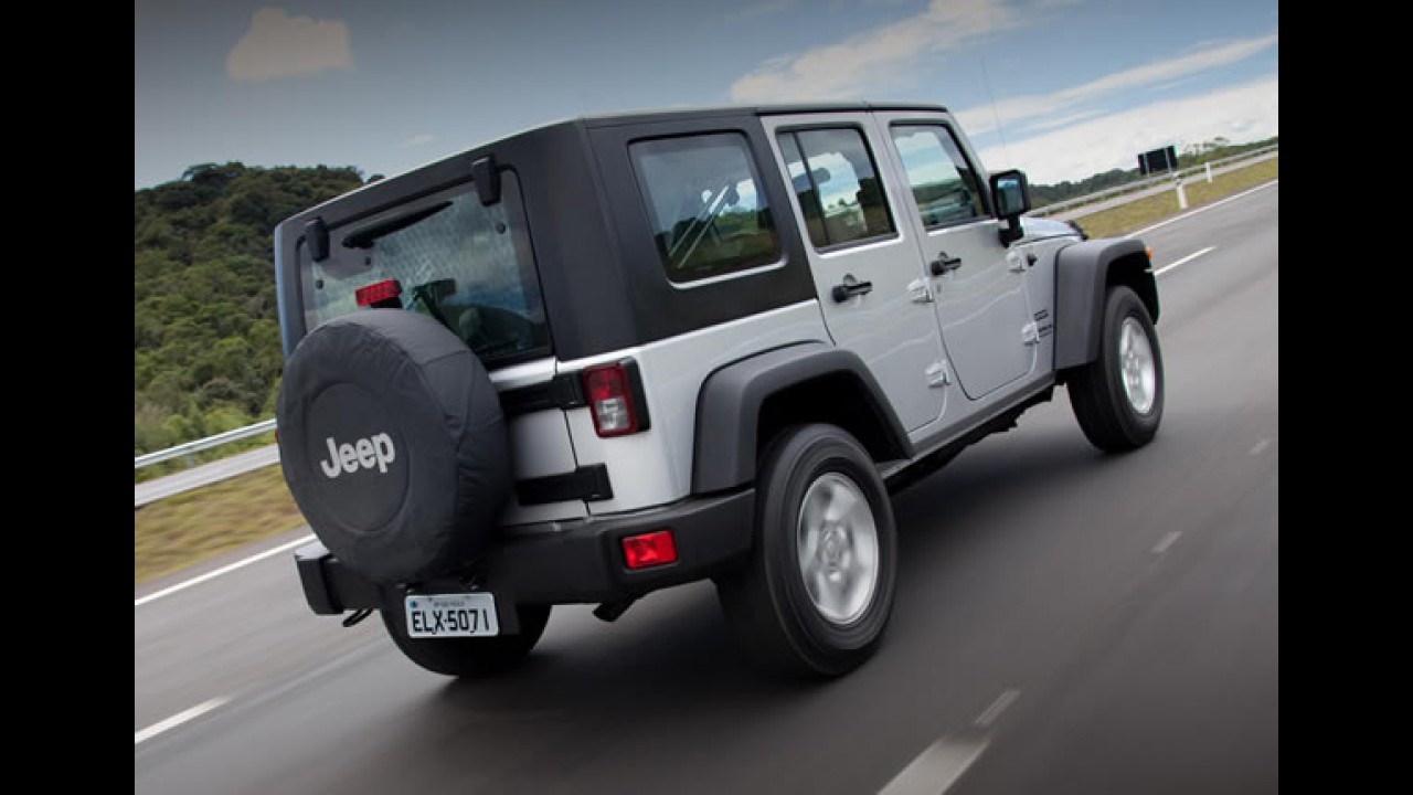 Jeep Wrangler ganha nova versão Unlimited Sport com quatro portas