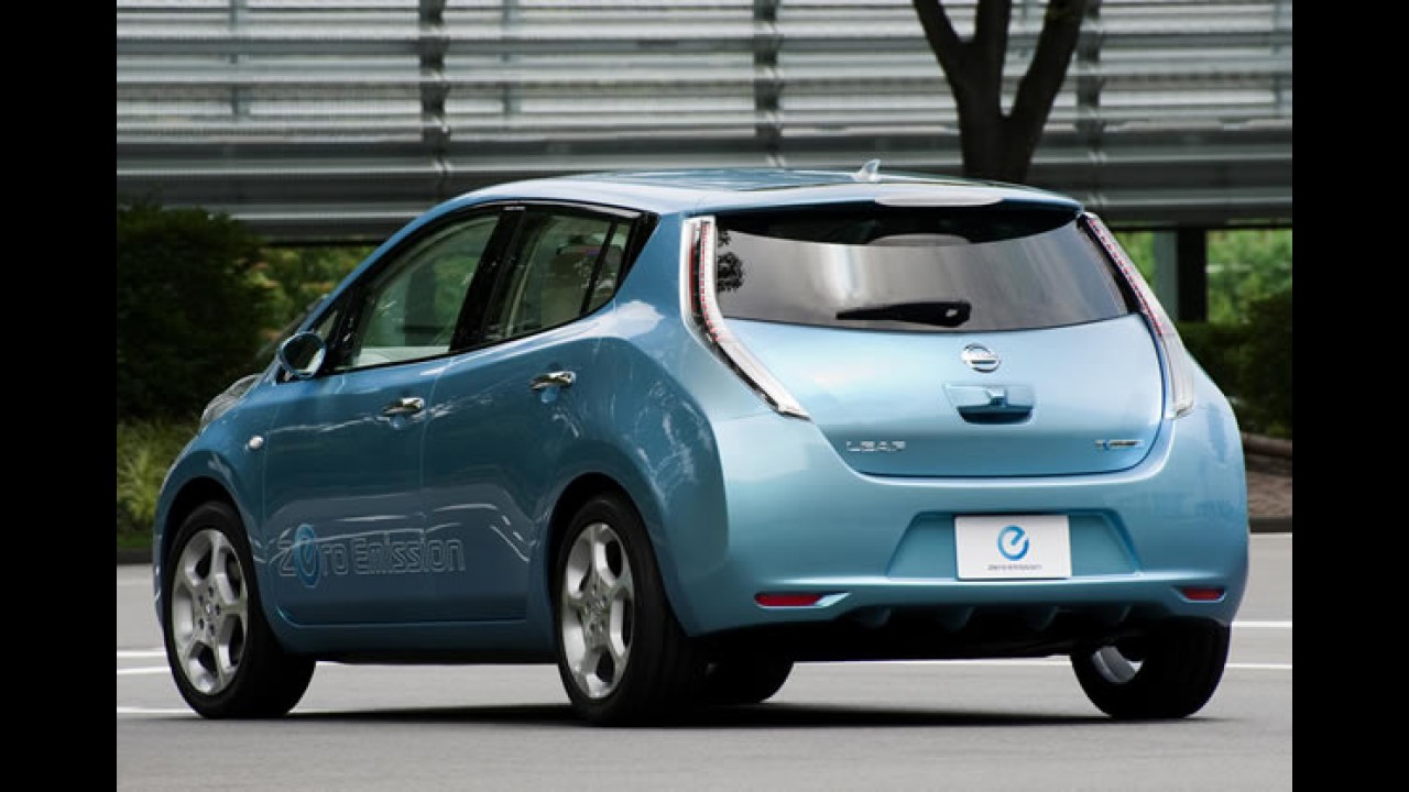 Salão do Automóvel: Nissan confirma presença do elétrico LEAF