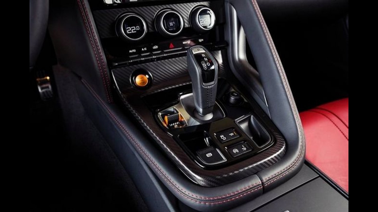 Jaguar F-Type Coupé chega ao Brasil custando a partir de R$ 426,3 mil