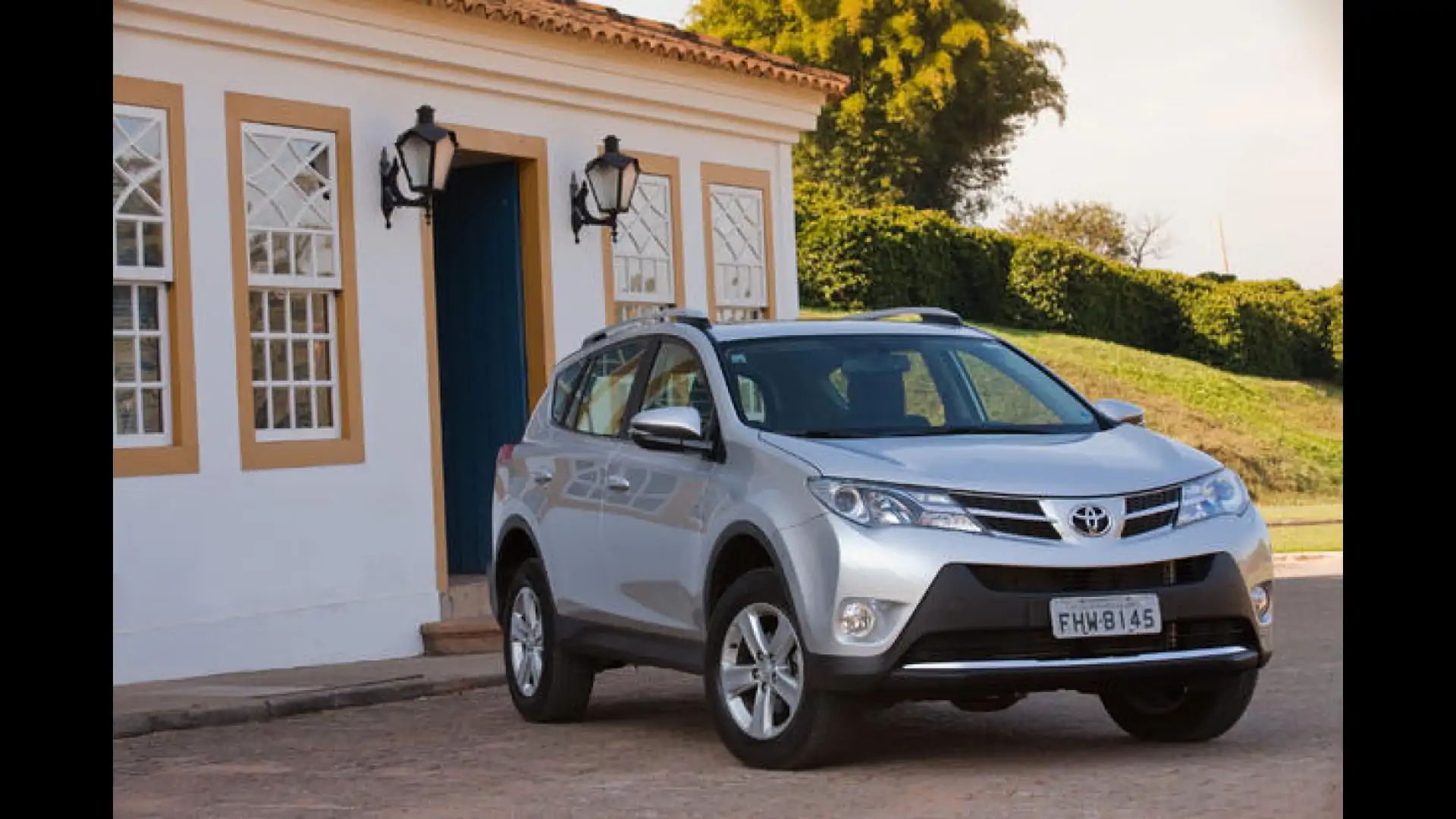 novo-toyota-rav4-tem-tres-