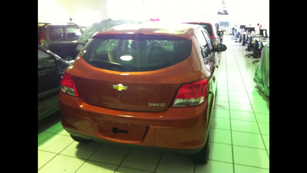 Chevrolet Onix já está nas concessionárias – versão LTZ é vendida por R$ 1 mil acima da tabela