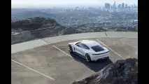 Porsche 600 Beygir Gücündeki Elektrikli Otomobili Mission E'yi Tanıttı