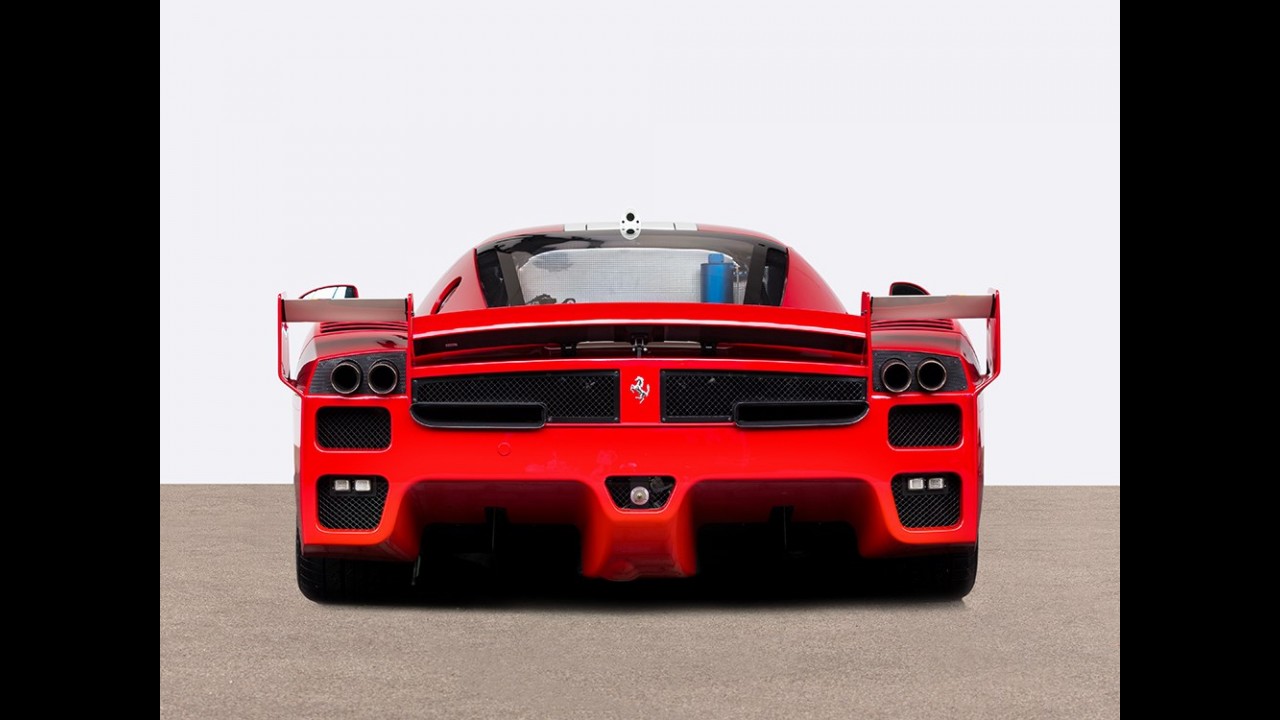 Michael Schumacher İmzalı Ferrari FXX Yeni Sahibini Bekliyor