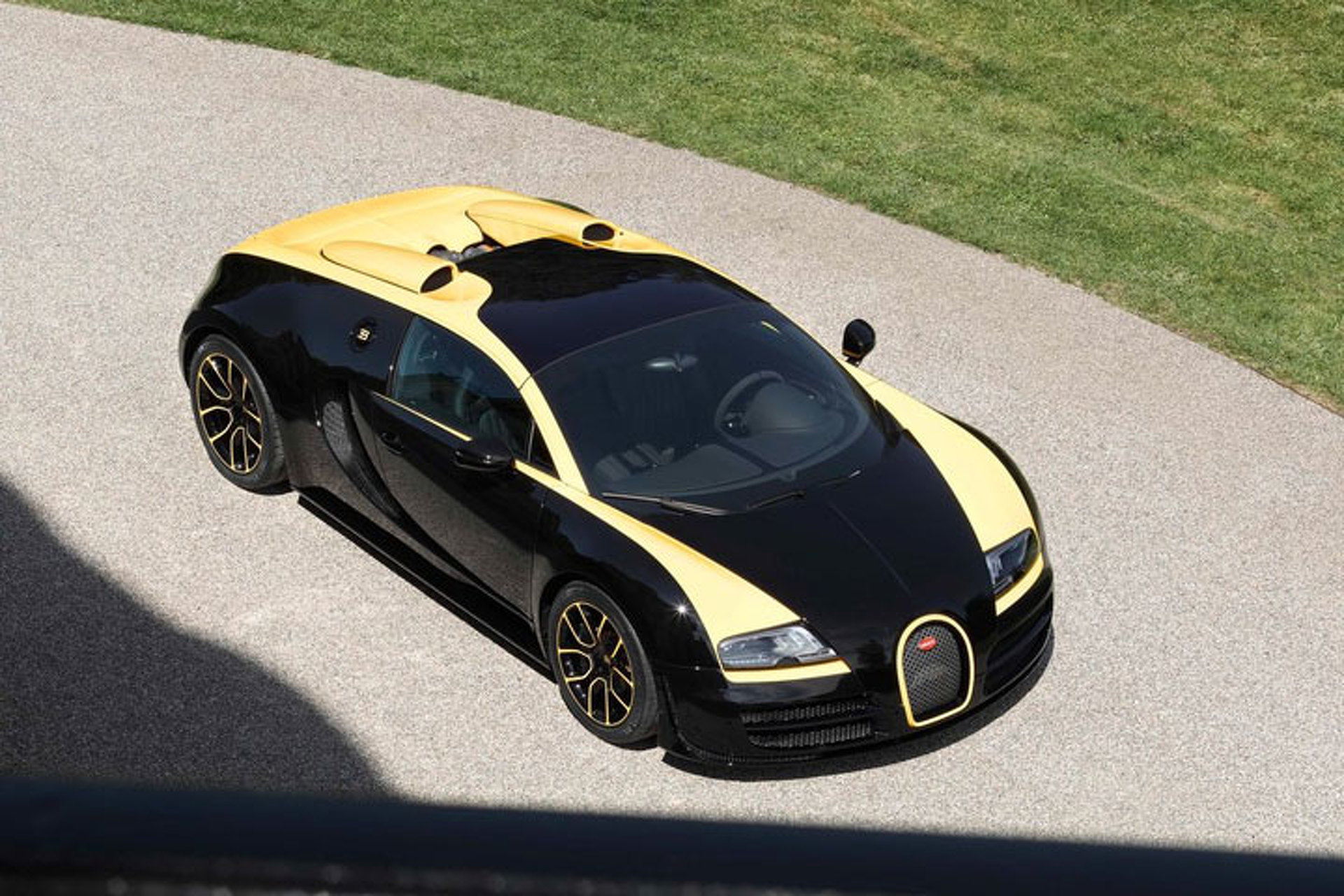 Bugatti Veyron 1 of 1 Proves they Aren't Done Yet: Pebble Beach
