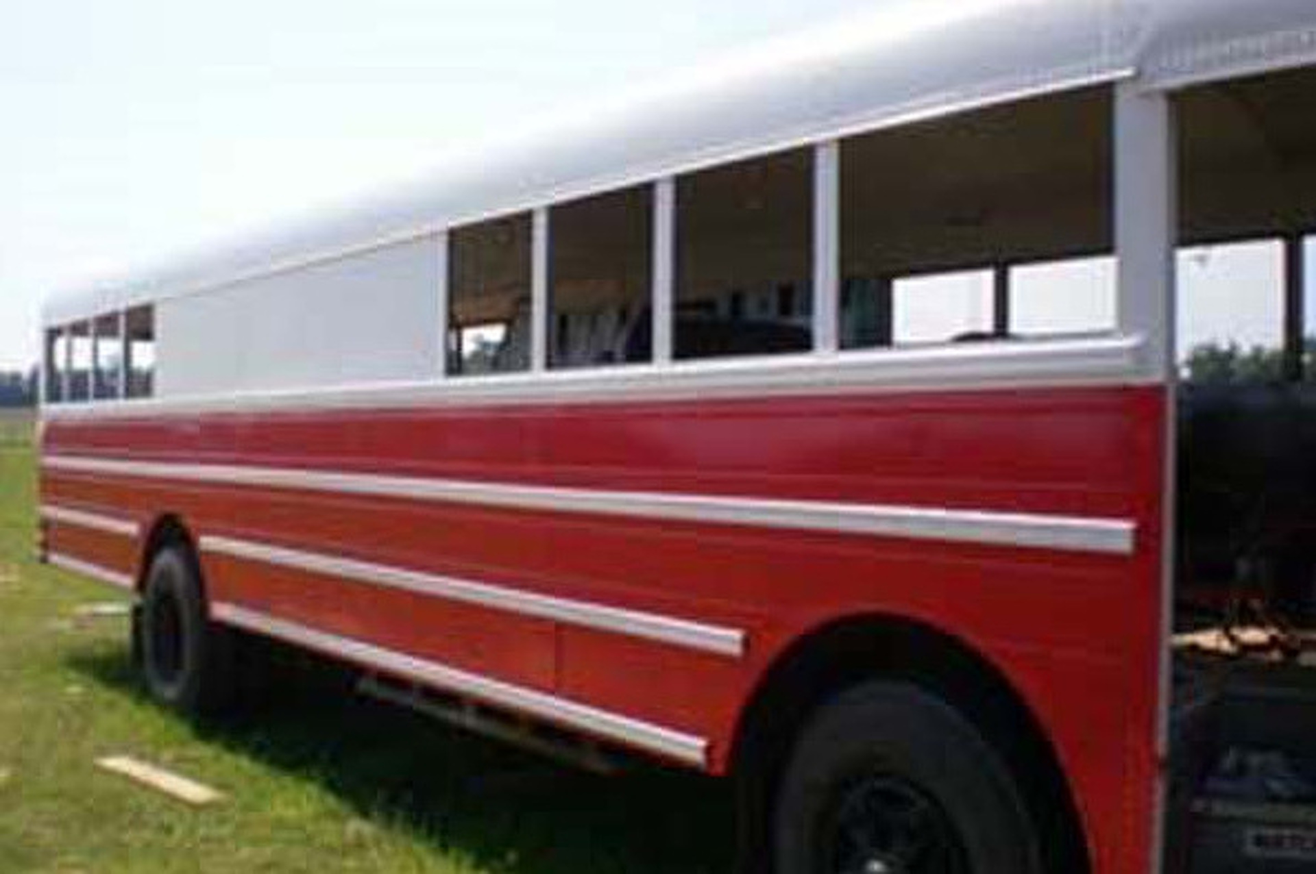 International Bus Converted into Luxury RV is DIY at its Best