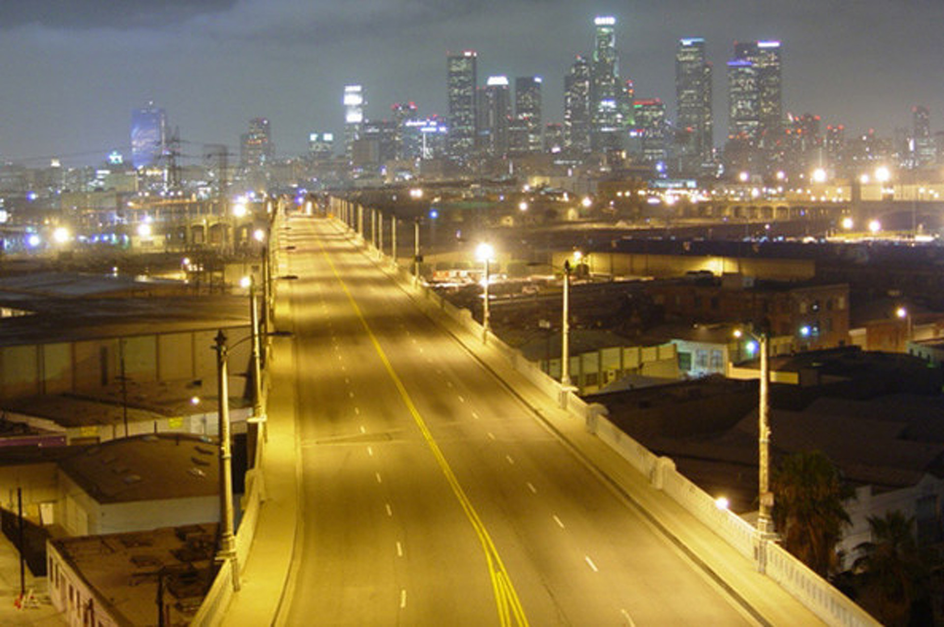Will LED Streetlights Change the Way that We Drive at Night?