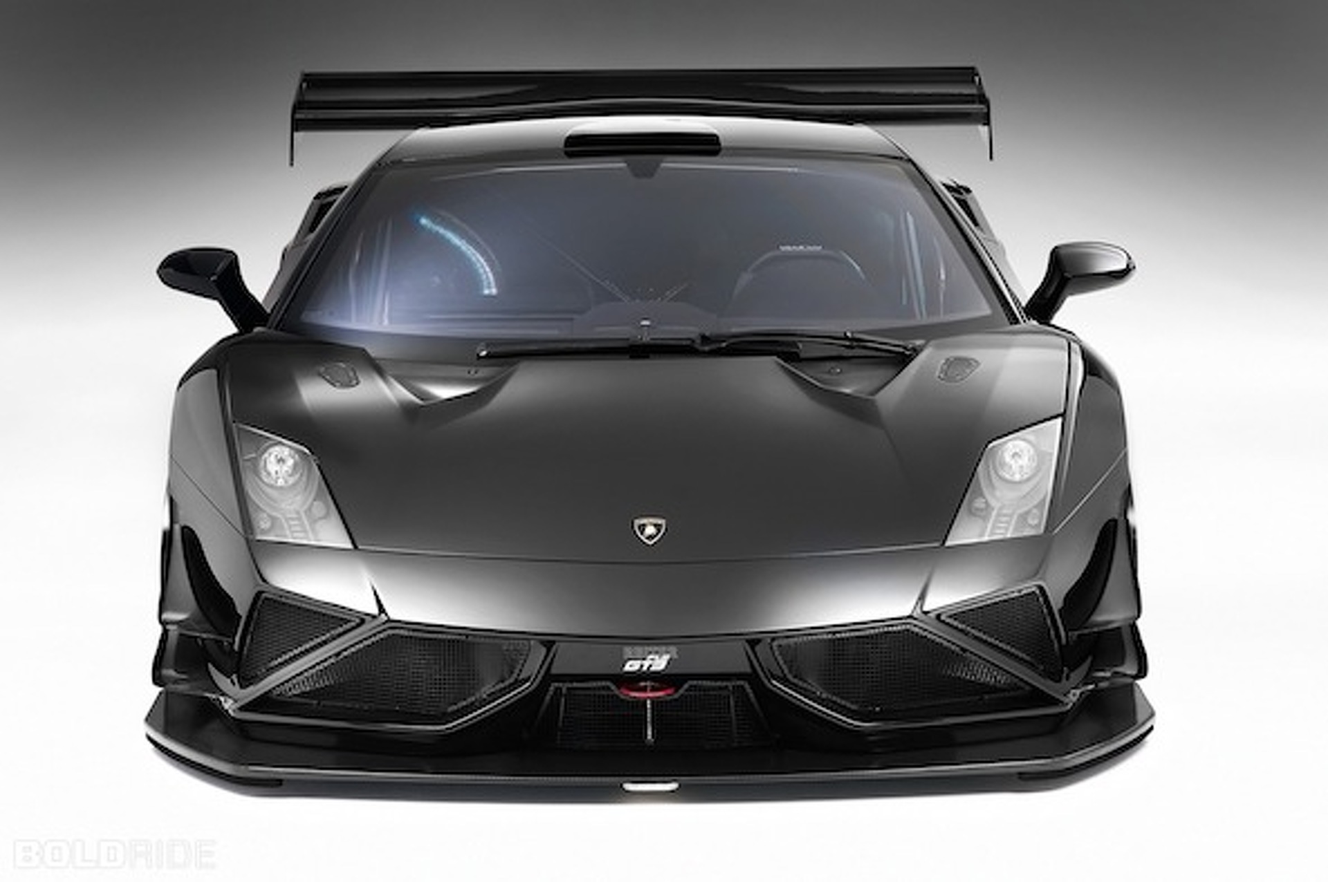 Gallardo GT3 FL2 is one Seriously Sinister Bull