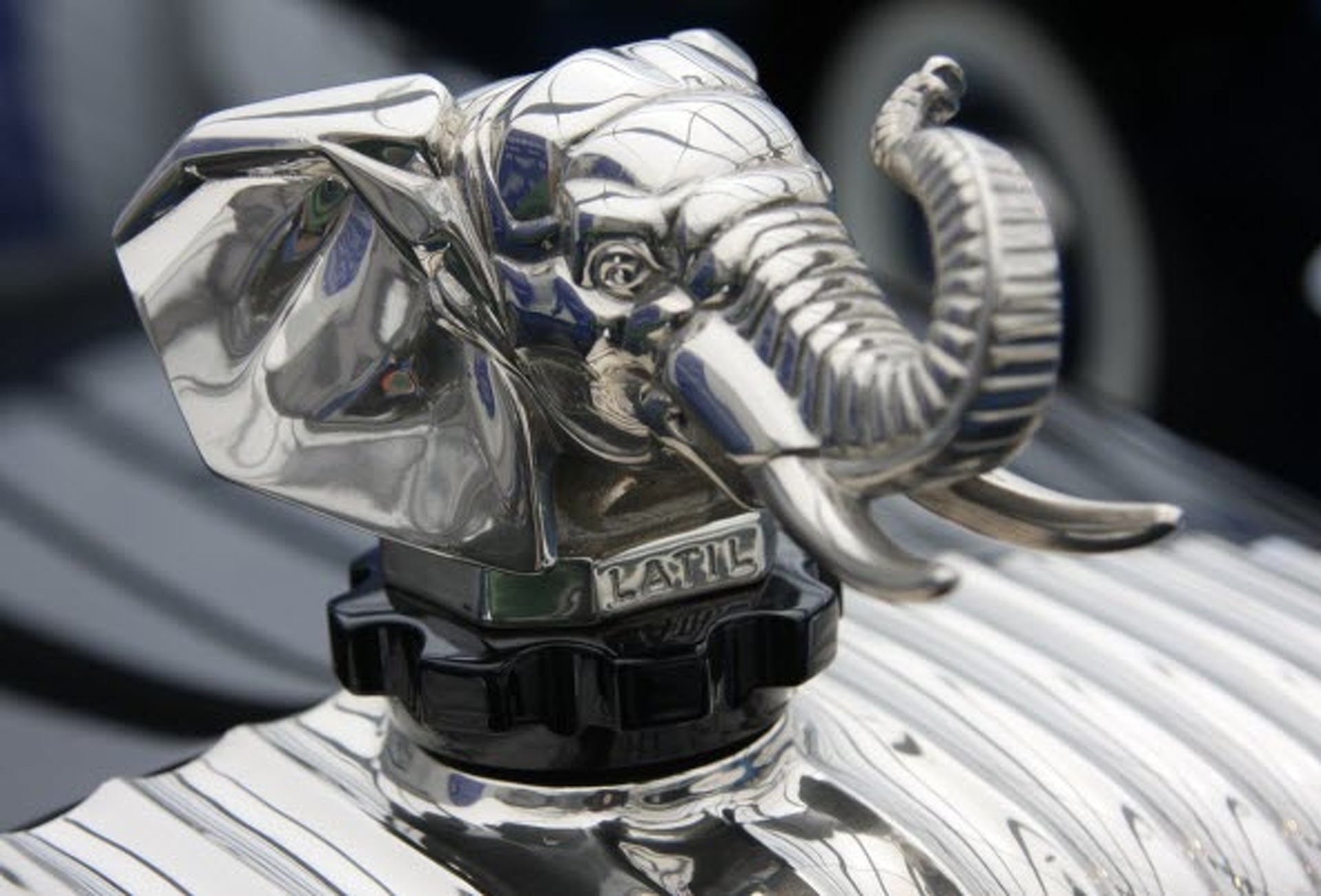 Art in Motion: The World's Most Elegant Radiator Mascots