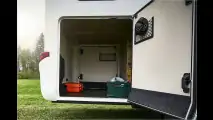 Neue Wohnmobile, neue Wohnwagen