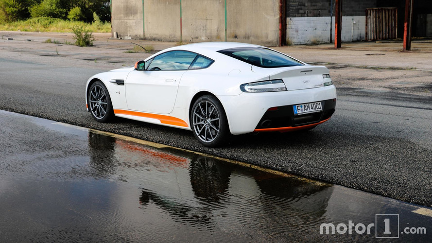 Aston Martin V12 Vantage S