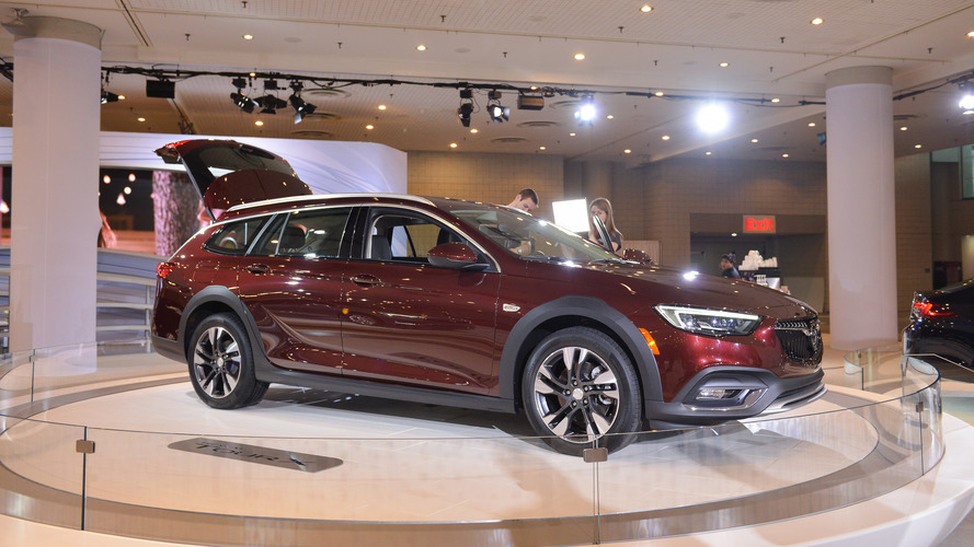 2018 Buick Regal TourX - New York 2017