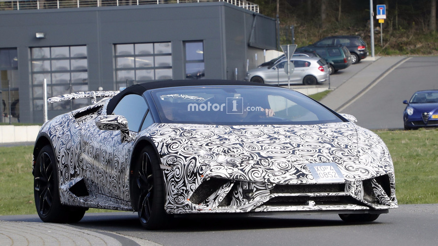 2018 Lamborghini Huracan Performante Spyder casus fotoğrafları