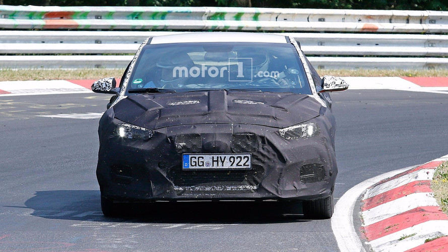 Hyundai Veloster N casus fotolar