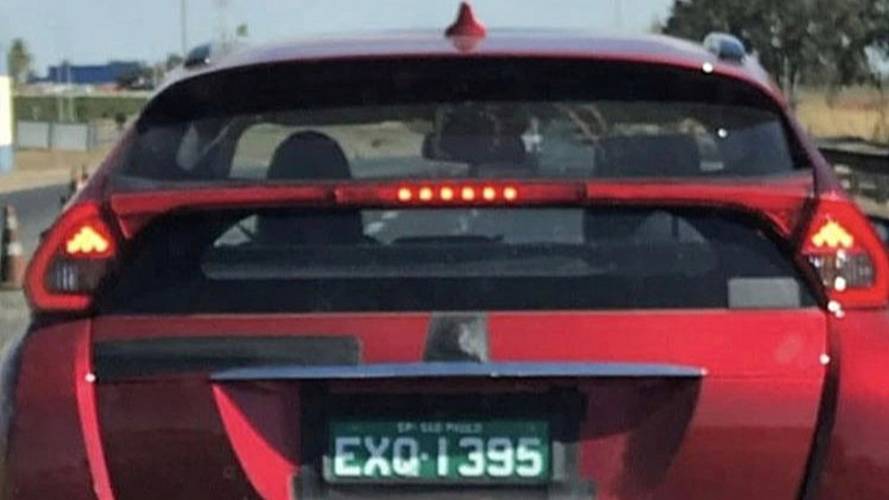 Flagra Mitsubishi Eclipse Cross Brasil (2)
