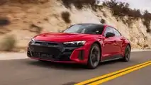 2022 Audi RS E-Tron GT Exterior Front Quarter