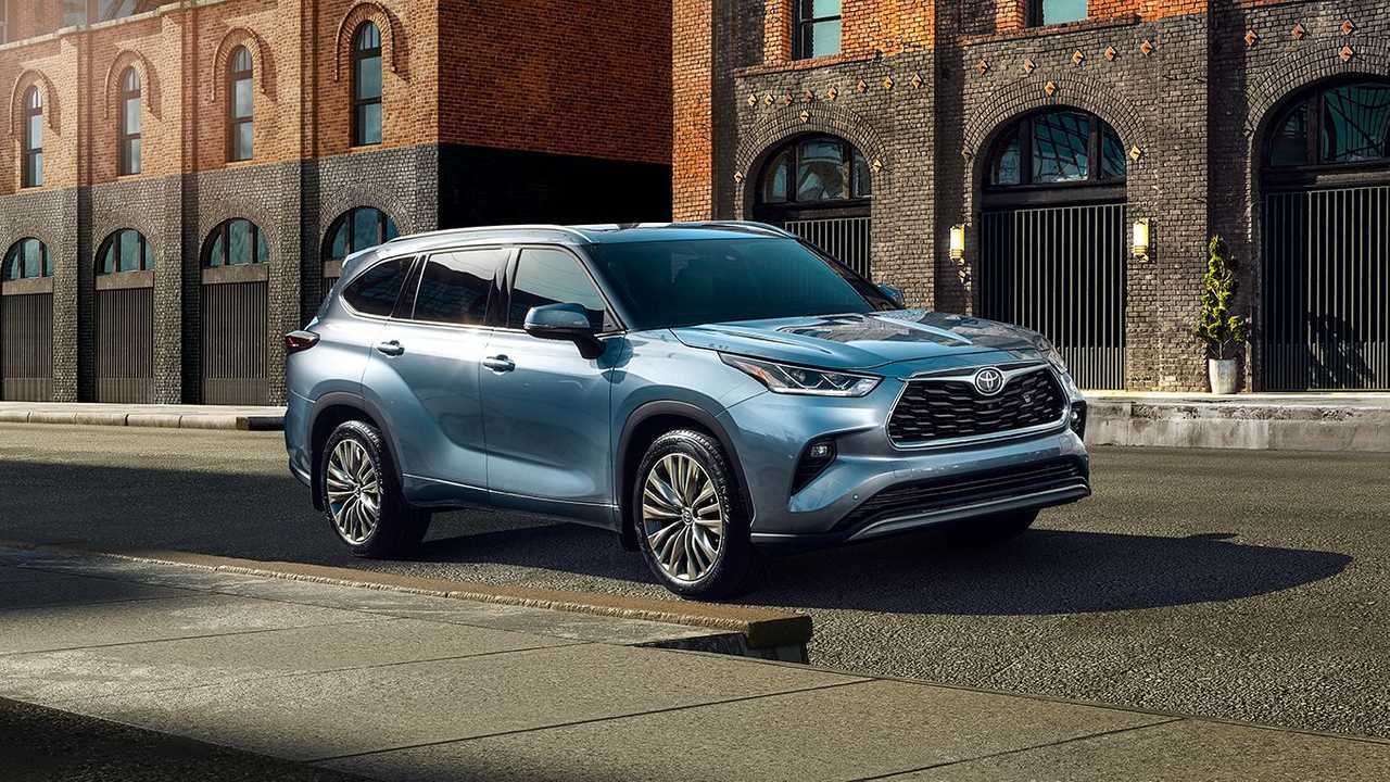 Toyota Highlander 2021 года для России