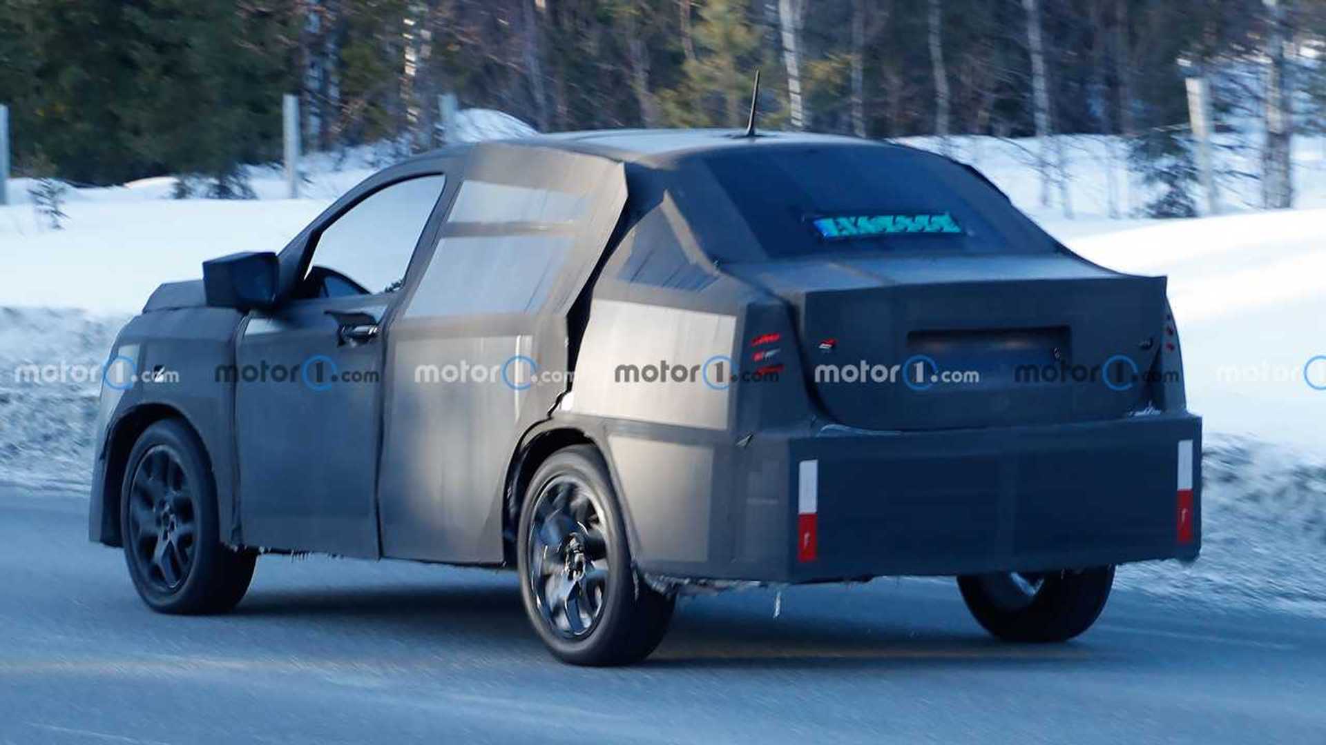 high-riding-fiat-prototype-spy-photos.jpg