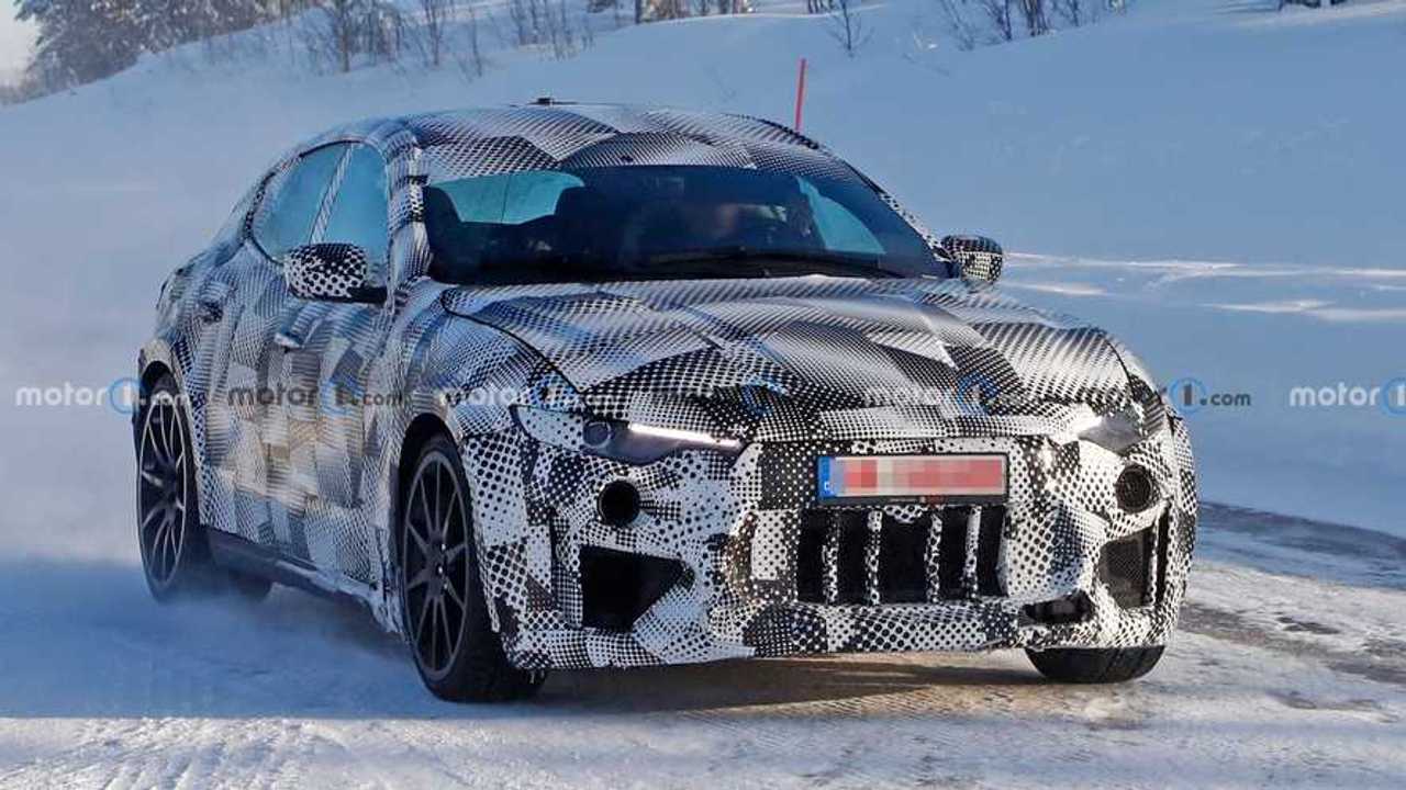 Ferrari Purosangue, foto spia