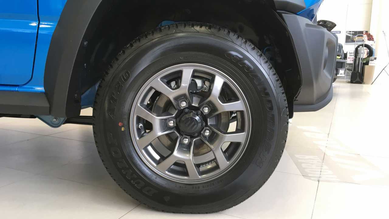 Suzuki Jimny russian start