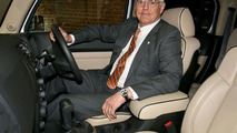 Bob Lutz in Right-Hand-Drive Hummer H3