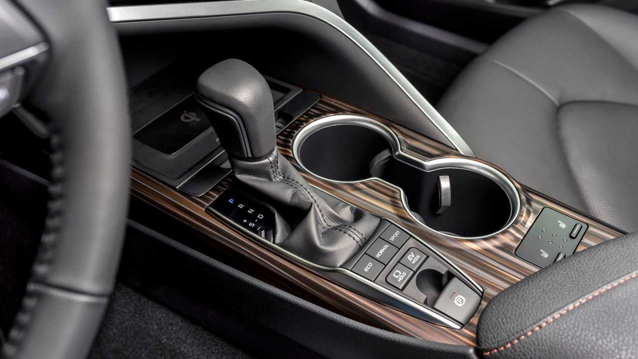 Toyota Camry Test (2019)