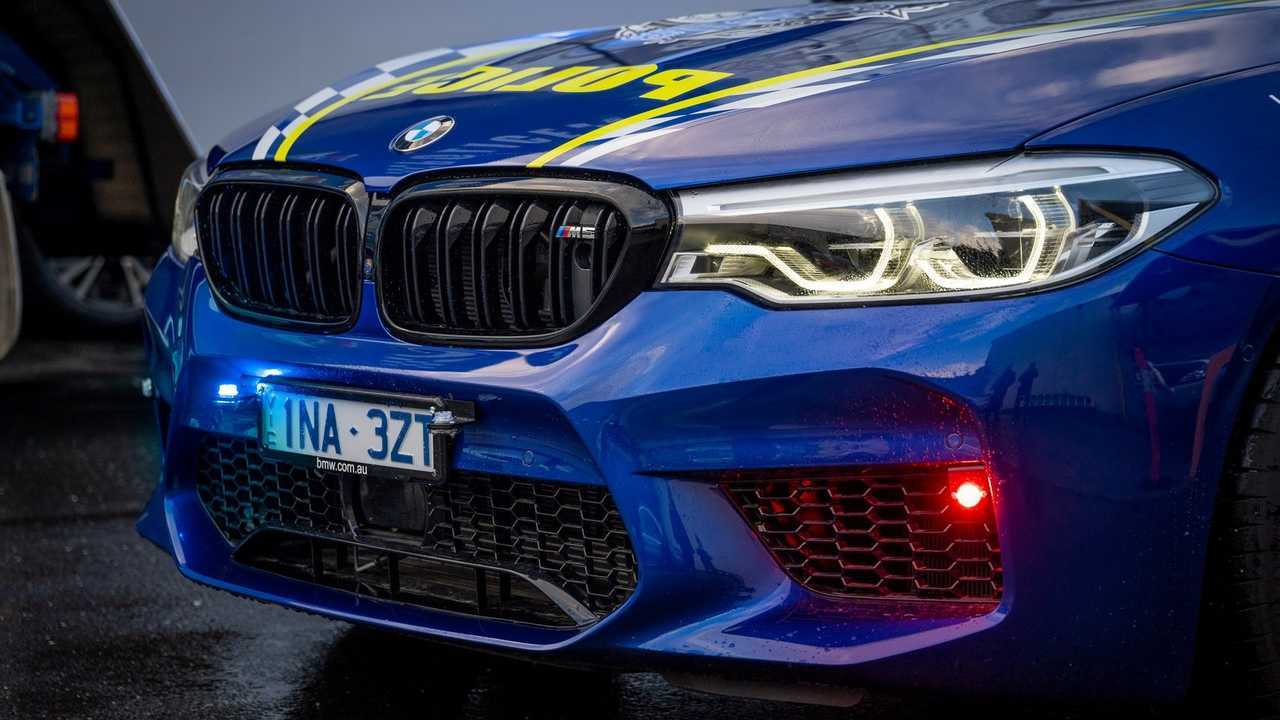 Конкурс BMW M5 для полиции Австралии
